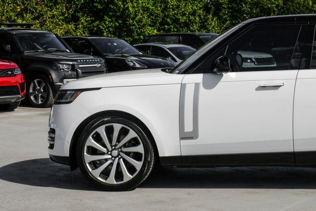 صورة 6 لـ 2023 LAND Rover RANGE ROVER AUTOBIOGRAPHY