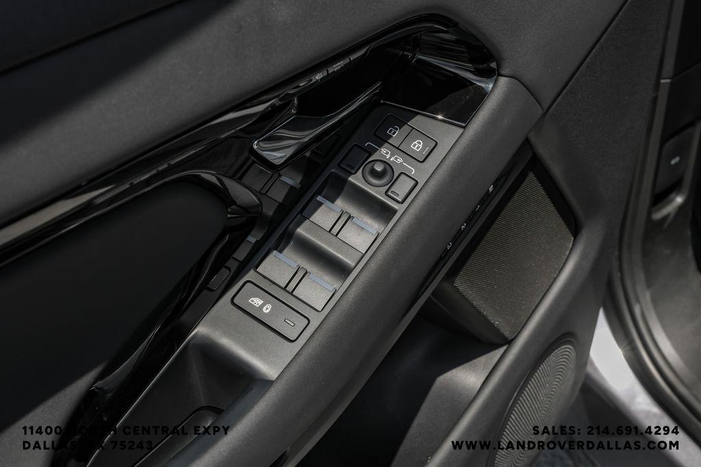 2026 LAND Rover RANGE ROVER EVOQUE CORE S — миниатюра 31