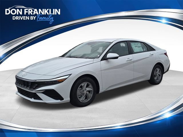 New 2026 Hyundai ELANTRA SE