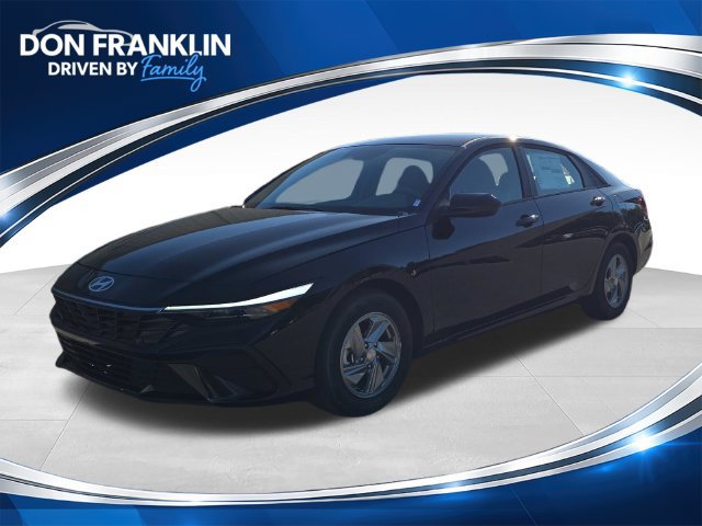 New 2026 Hyundai ELANTRA SE