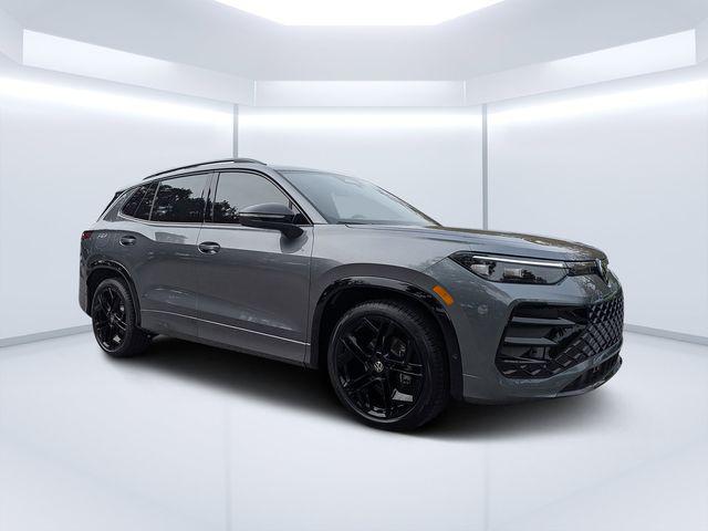 New 2026 Volkswagen Tiguan 2.0T SE R-Line Black
