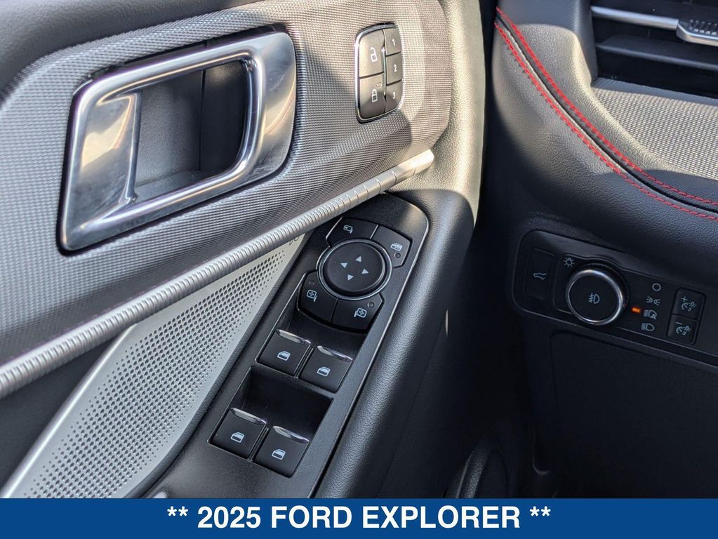 صورة مصغرة 25 لـ 2025 FORD EXPLORER ST