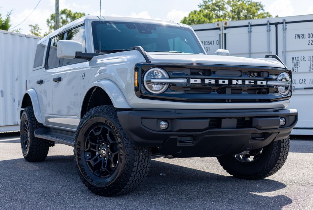 New 2026 Ford Bronco Outer Banks