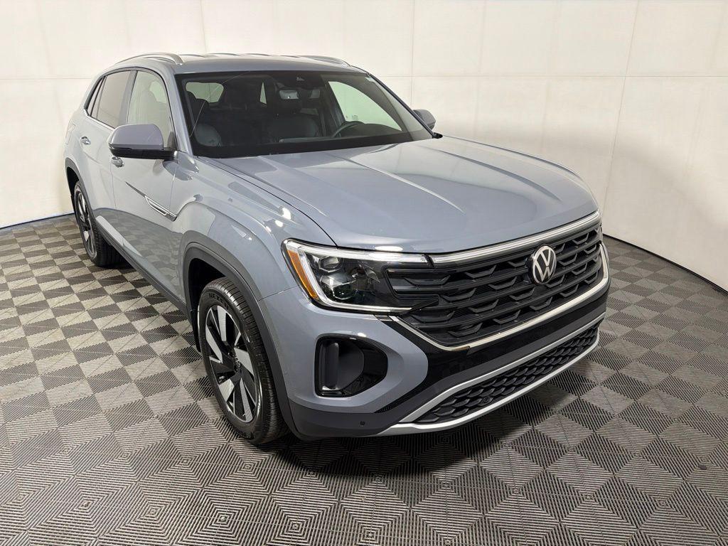 New 2026 Volkswagen Atlas Cross Sport 2.0T SE w/Technology 4MOTION