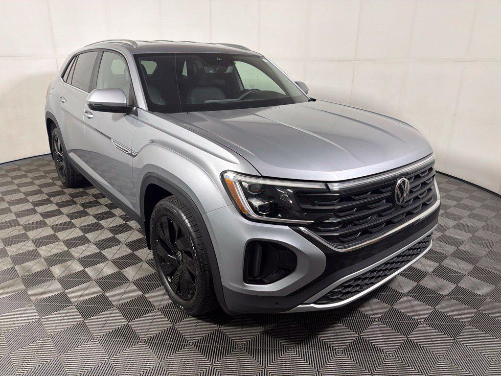New 2026 Volkswagen Atlas Cross Sport 2.0T SE w/Technology 4MOTION