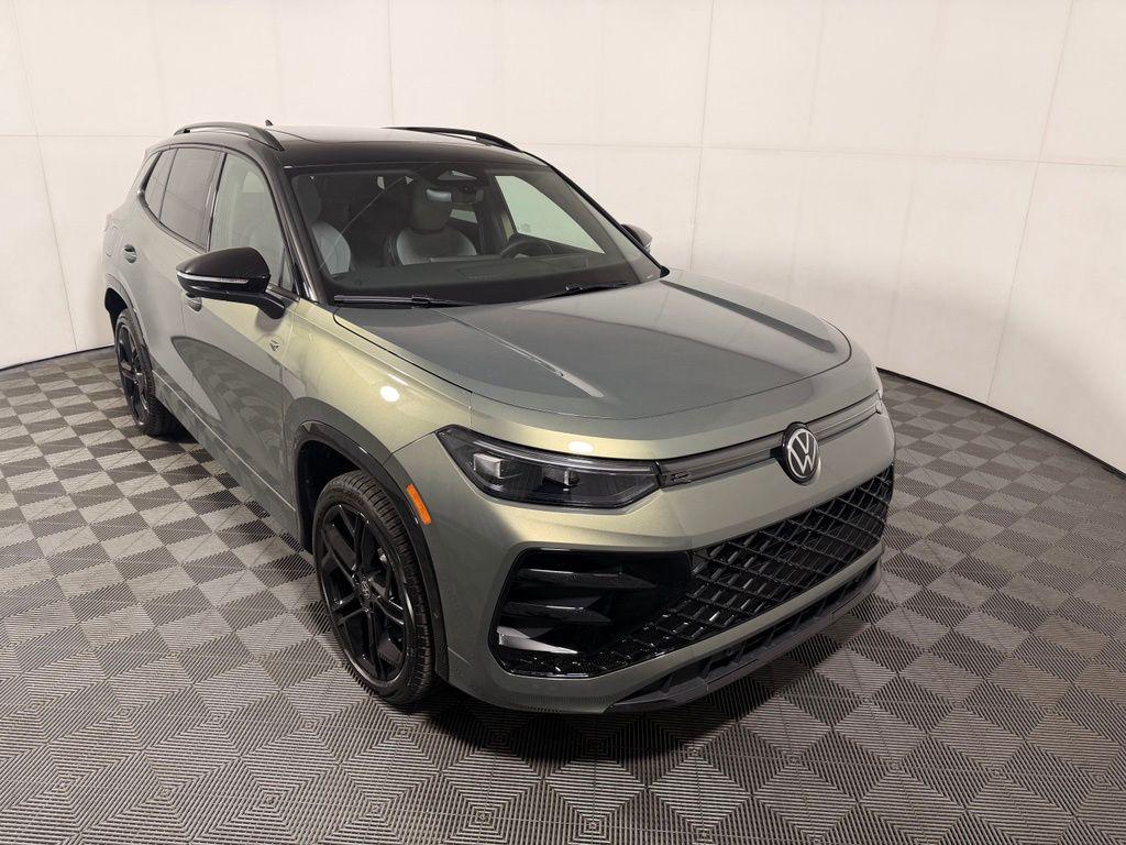 New 2026 Volkswagen Tiguan 2.0T SE R-Line Black 4MOTION
