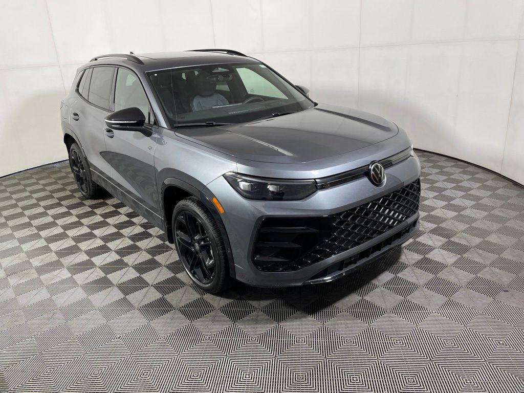 New 2026 Volkswagen Tiguan 2.0T SE R-Line Black 4MOTION