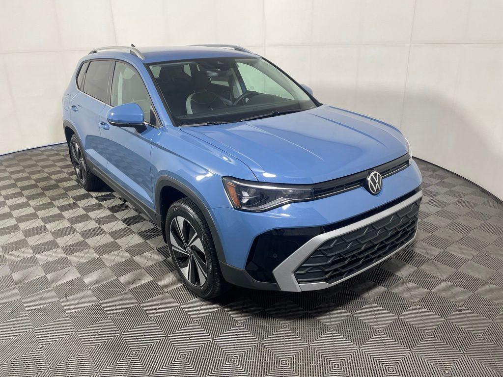 New 2026 Volkswagen Taos SE
