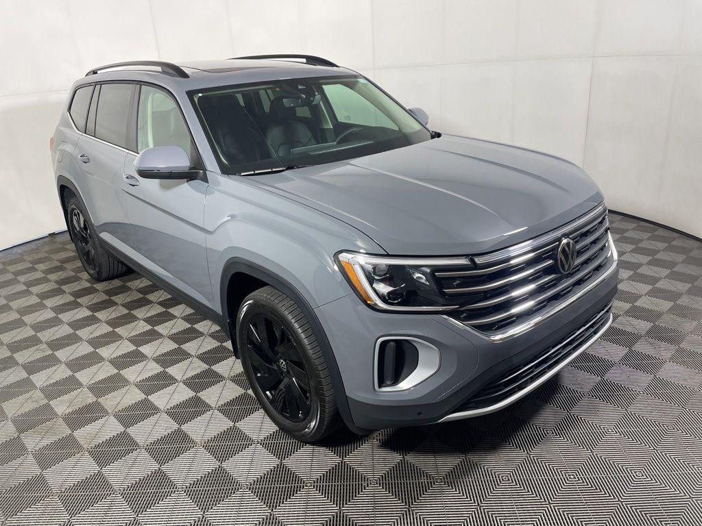 New 2026 Volkswagen Atlas 2.0T SE w/Technology 4MOTION