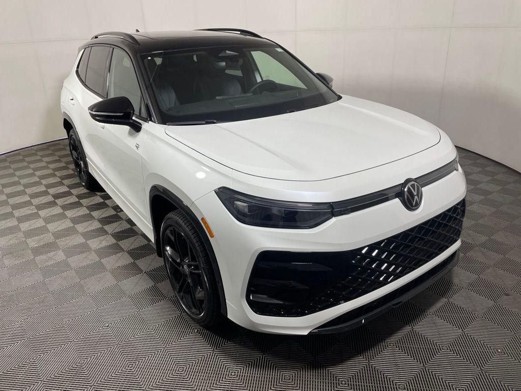 New 2026 Volkswagen Tiguan 2.0T SE R-Line Black 4MOTION