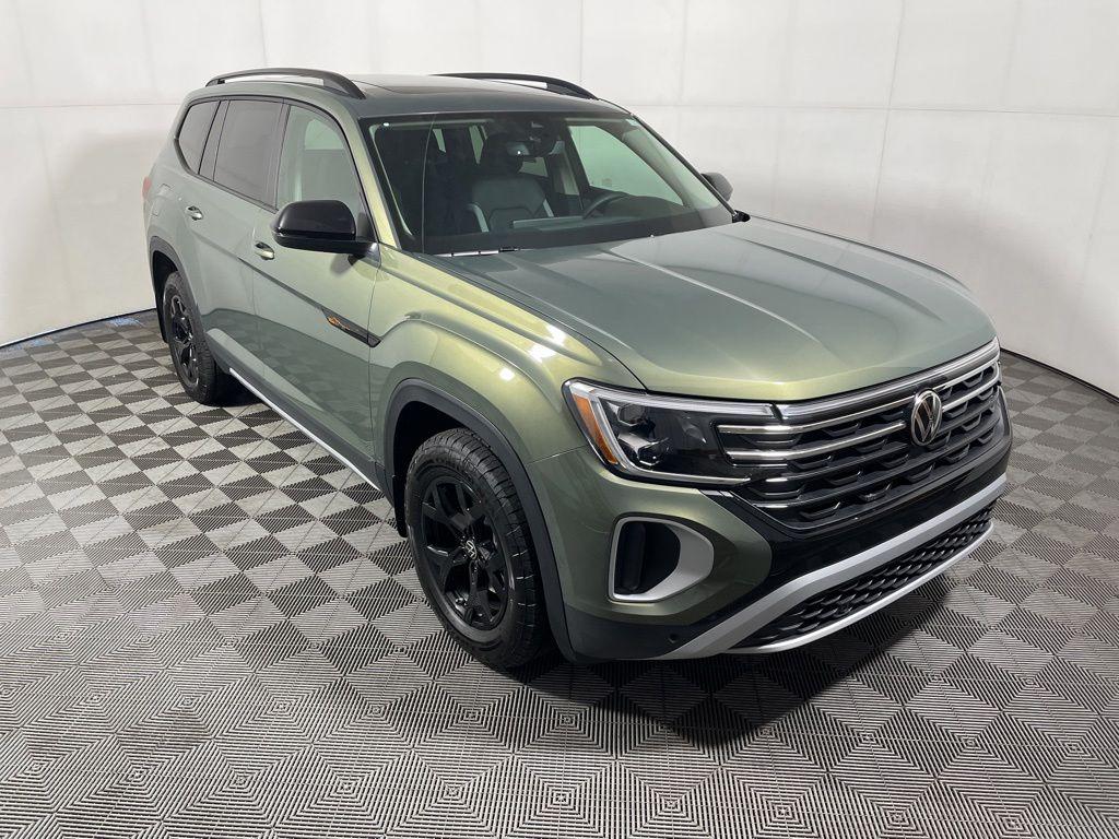 New 2026 Volkswagen Atlas Peak Edition