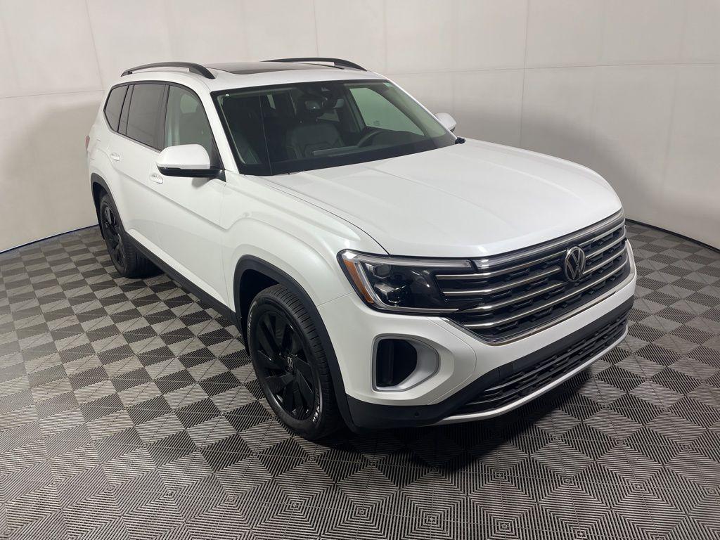 New 2026 Volkswagen Atlas 2.0T SE w/Technology 4MOTION