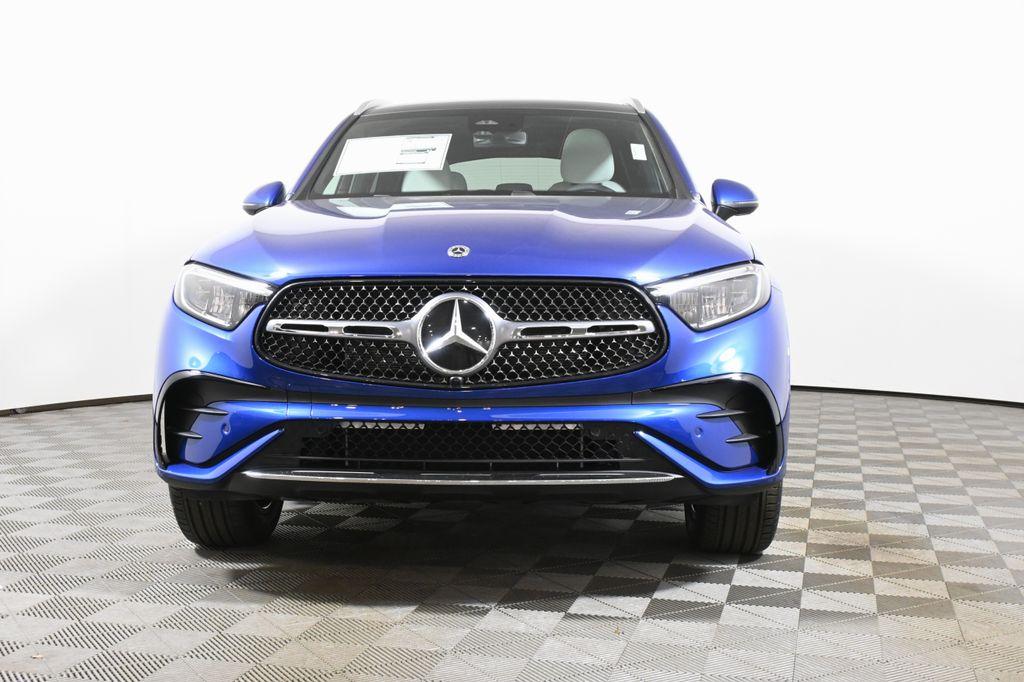 2026 Mercedes-BENZ GLC — фото 10