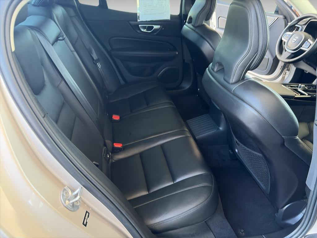 صورة مصغرة 12 لـ 2024 Volvo S60 RECHARGE PLUG-IN HYBRID T8 PLUS DARK THEME