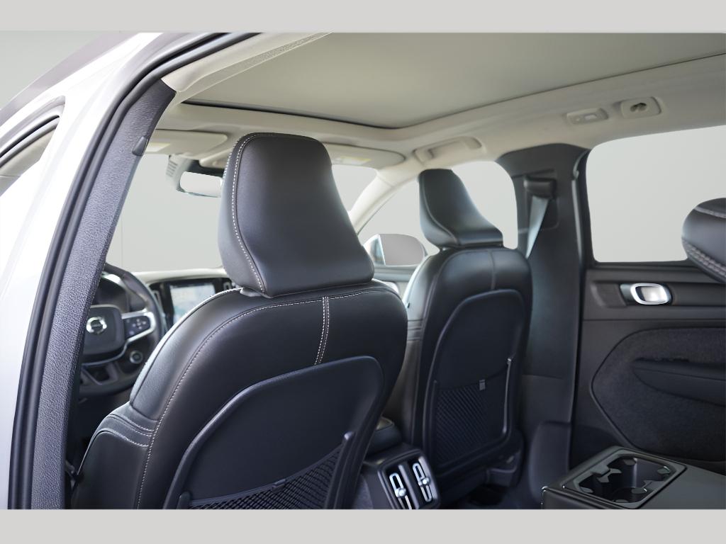 صورة مصغرة 19 لـ 2026 Volvo XC40 B5 CORE
