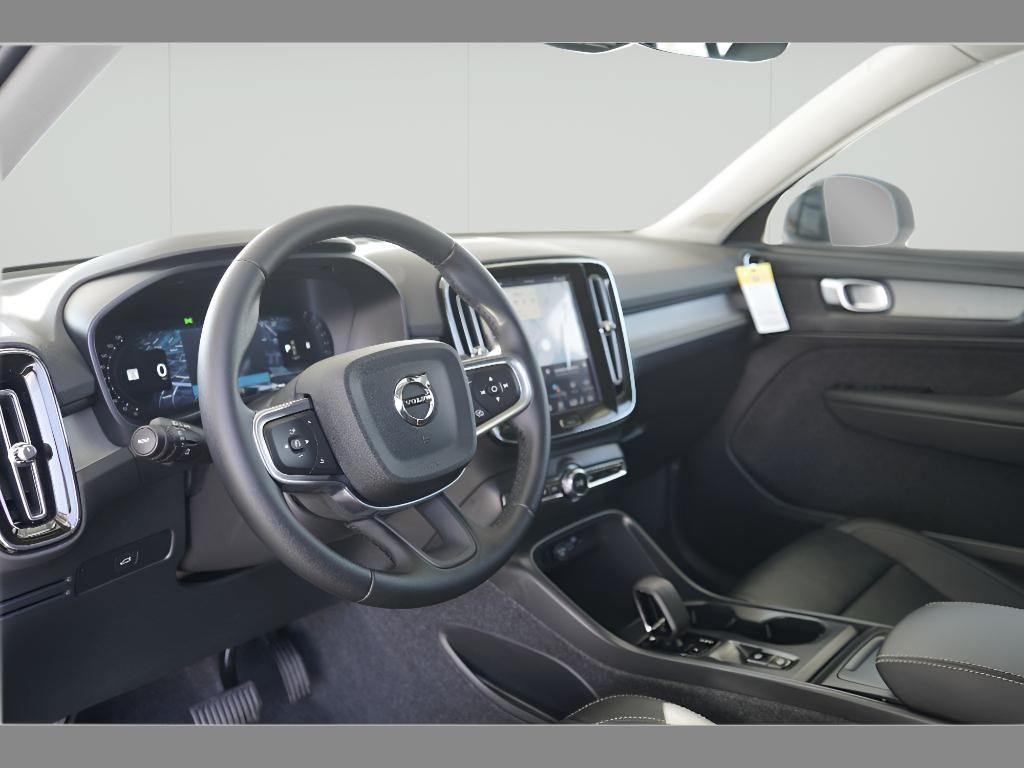 صورة مصغرة 17 لـ 2026 Volvo XC40 B5 CORE