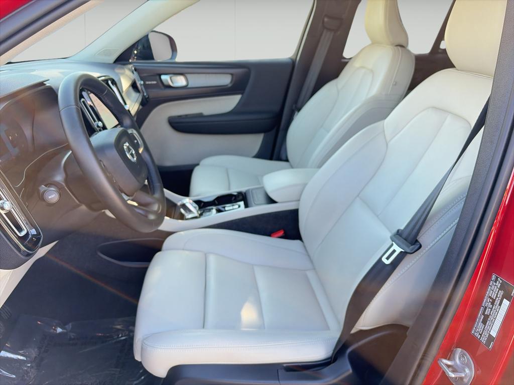 2025 Volvo XC40 B5 ULTRA DARK THEME 缩略图 11