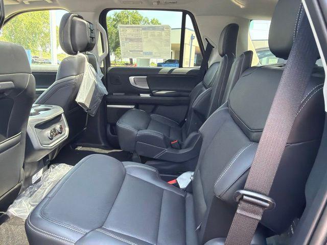2027 FORD EXPEDITION PLATINUM photo 8