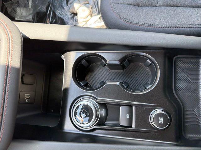 صورة مصغرة 15 لـ 2026 FORD EXPLORER ACTIVE