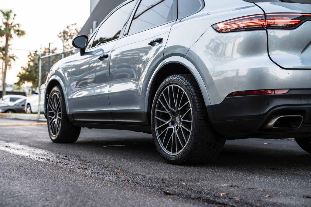 PORSCHE CAYENNE - 10
