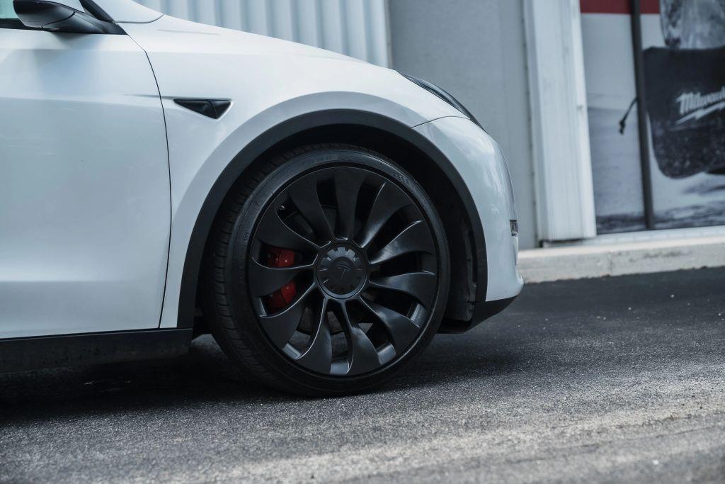 صورة 6 لـ 2023 Tesla MODEL Y PERFORMANCE DUAL MOTOR ALL-WHEEL DRIVE