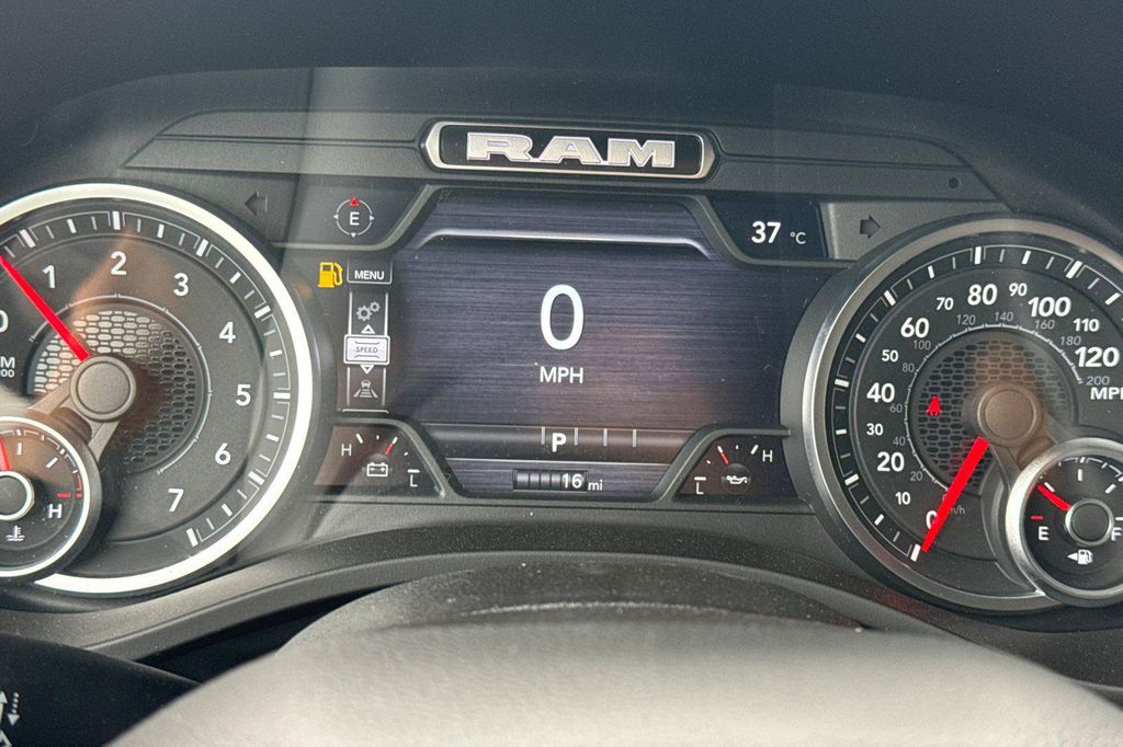 صورة مصغرة 22 لـ 2026 RAM 1500 EXPRESS