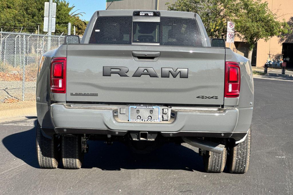 2026 RAM 3500 LARAMIE CREW CAB 4X4 8' BOX 照片 4