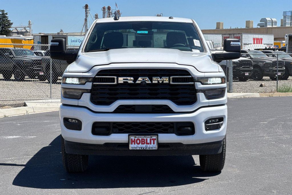 صورة 8 لـ 2026 RAM 2500 BIG HORN CREW CAB 4X4 6'4' BOX