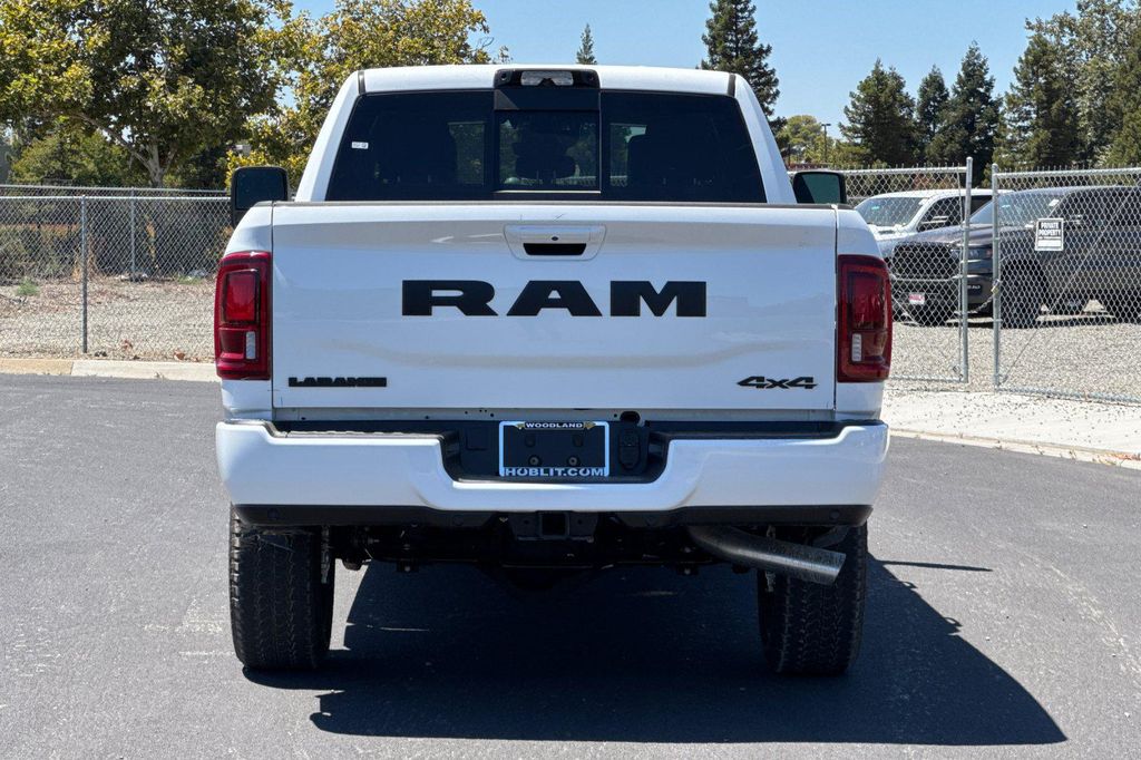 2026 RAM 2500 LARAMIE CREW CAB 4X4 6'4' BOX — фото 4