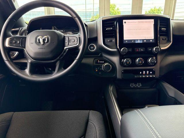 صورة مصغرة 18 لـ 2025 RAM 1500 TRADESMAN