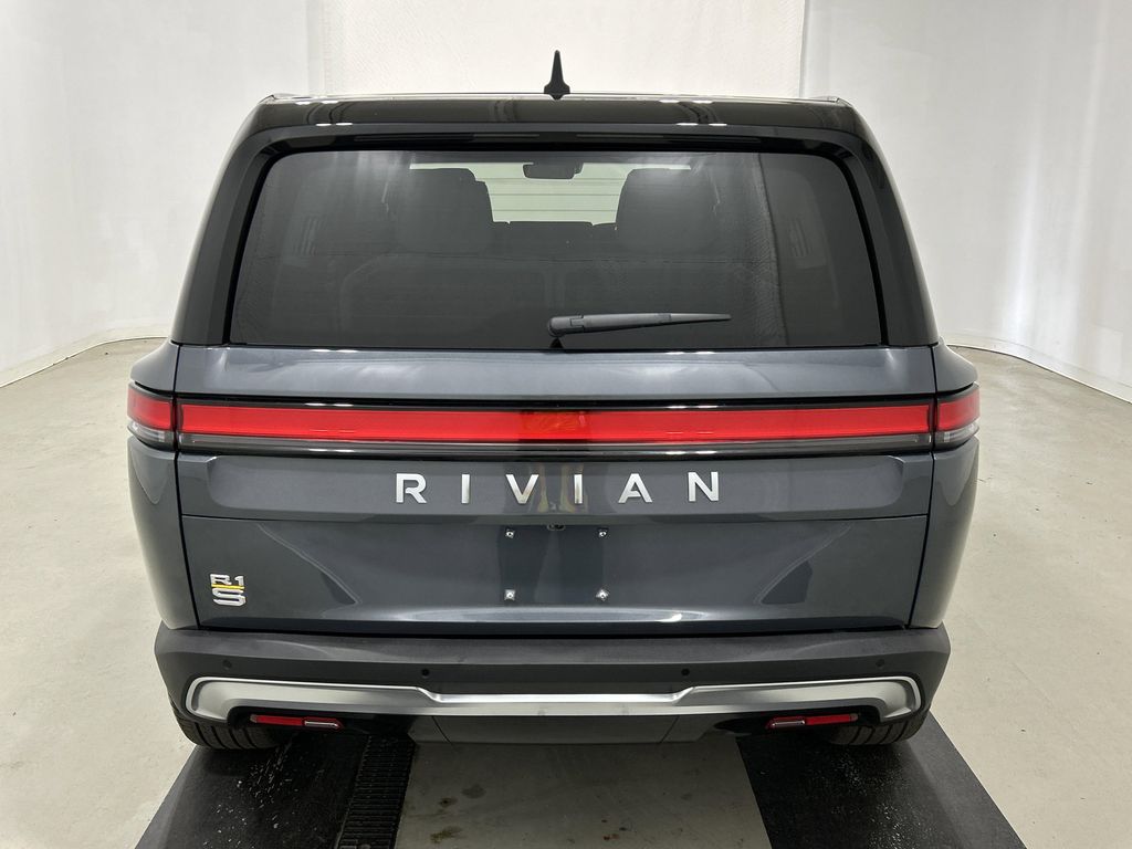 صورة 4 لـ 2024 Rivian R1S ADVENTURE QUAD MOTOR LARGE PACK