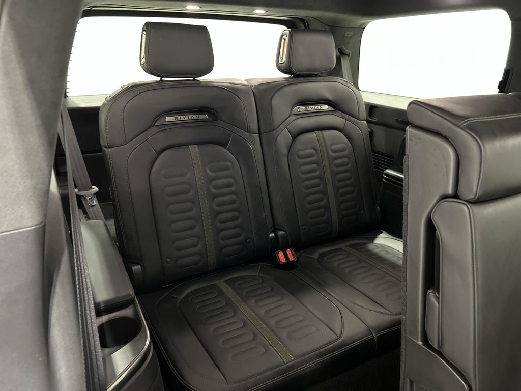 صورة مصغرة 25 لـ 2024 Rivian R1S ADVENTURE PACKAGE