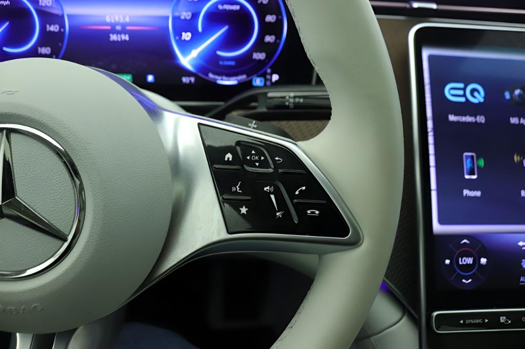 2023 Mercedes-BENZ EQE — миниатюра 12