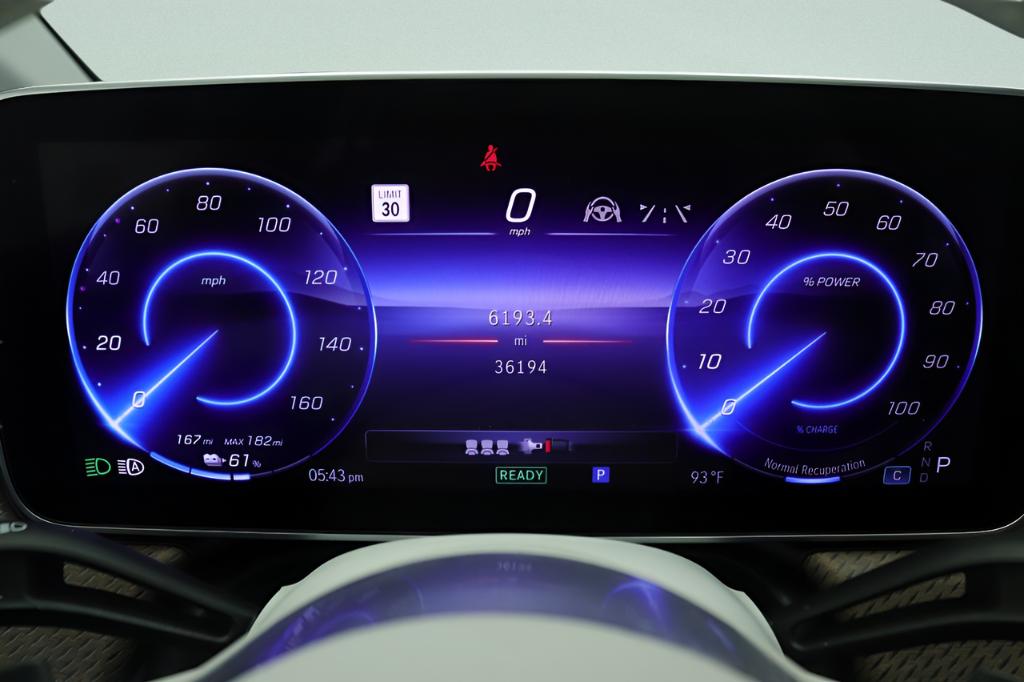 2023 Mercedes-BENZ EQE — миниатюра 11