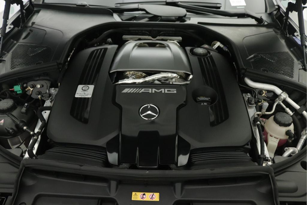 صورة 10 لـ 2026 Mercedes-BENZ AMG S 63 E BASE