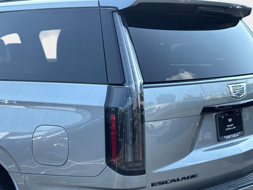 صورة 9 لـ 2026 Cadillac ESCALADE ESV SPORT PLATINUM