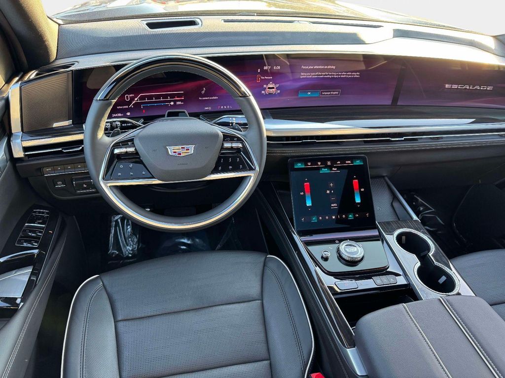 2026 Cadillac ESCALADE LUXURY — фото 2