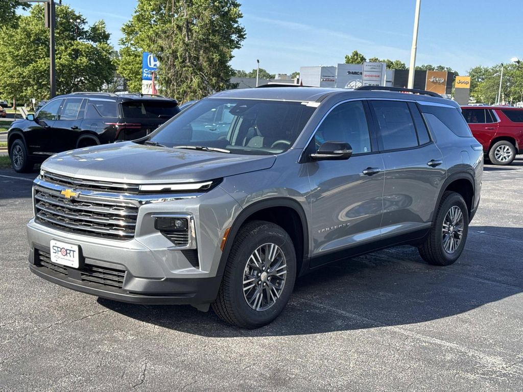 New 2026 Chevrolet Traverse LT