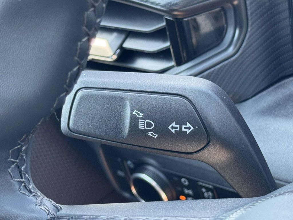 2025 FORD MUSTANG ECOBOOST 照片 9
