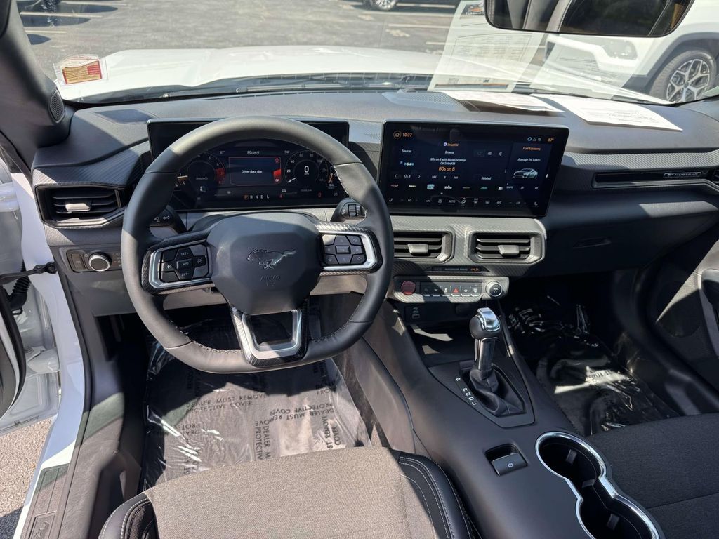 2025 FORD MUSTANG ECOBOOST 照片 2