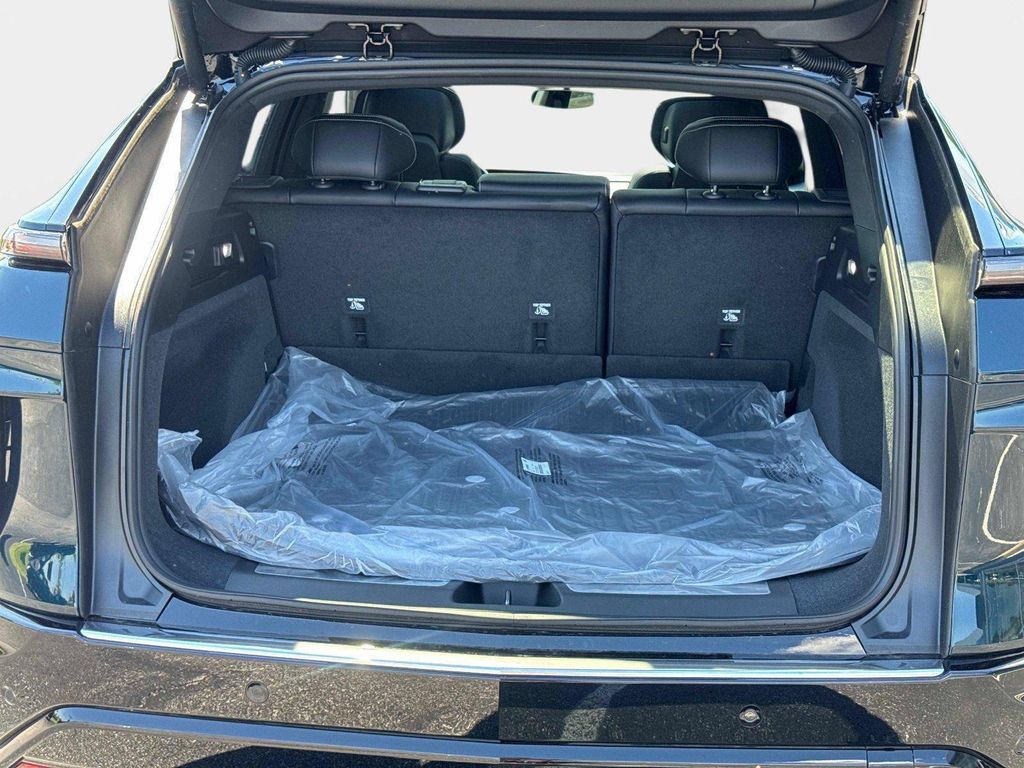 صورة مصغرة 13 لـ 2026 Cadillac LYRIQ LUXURY