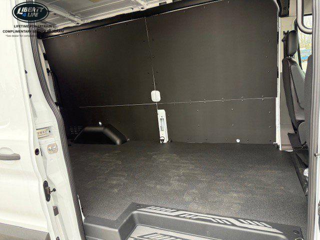 صورة مصغرة 31 لـ 2026 FORD TRANSIT-250 148 WB MEDIUM ROOF CARGO