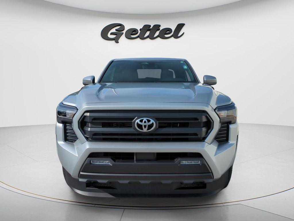 2025 Toyota TACOMA SR5 照片 2