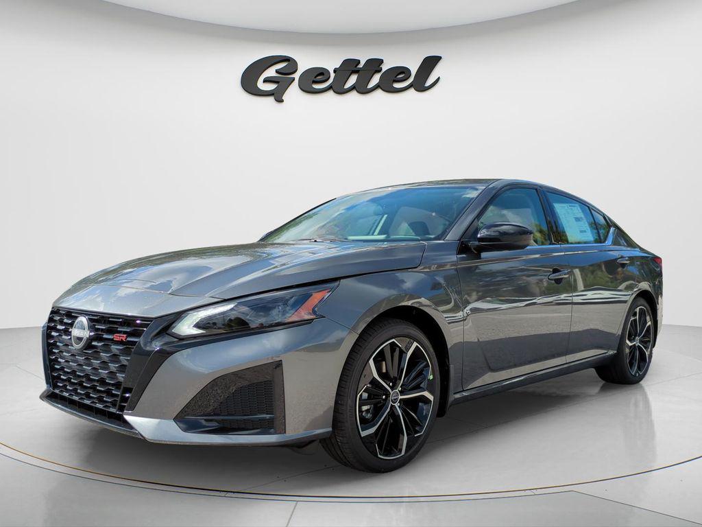 New 2026 Nissan Altima SR FWD