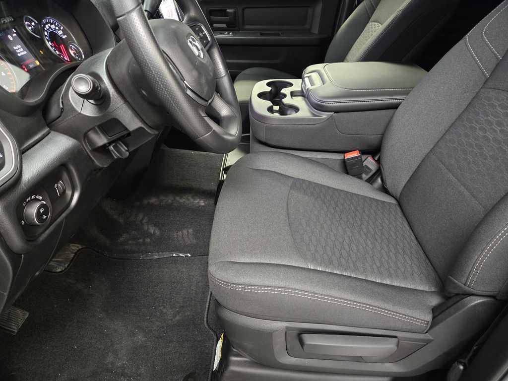 صورة 8 لـ 2026 RAM 2500 TRADESMAN