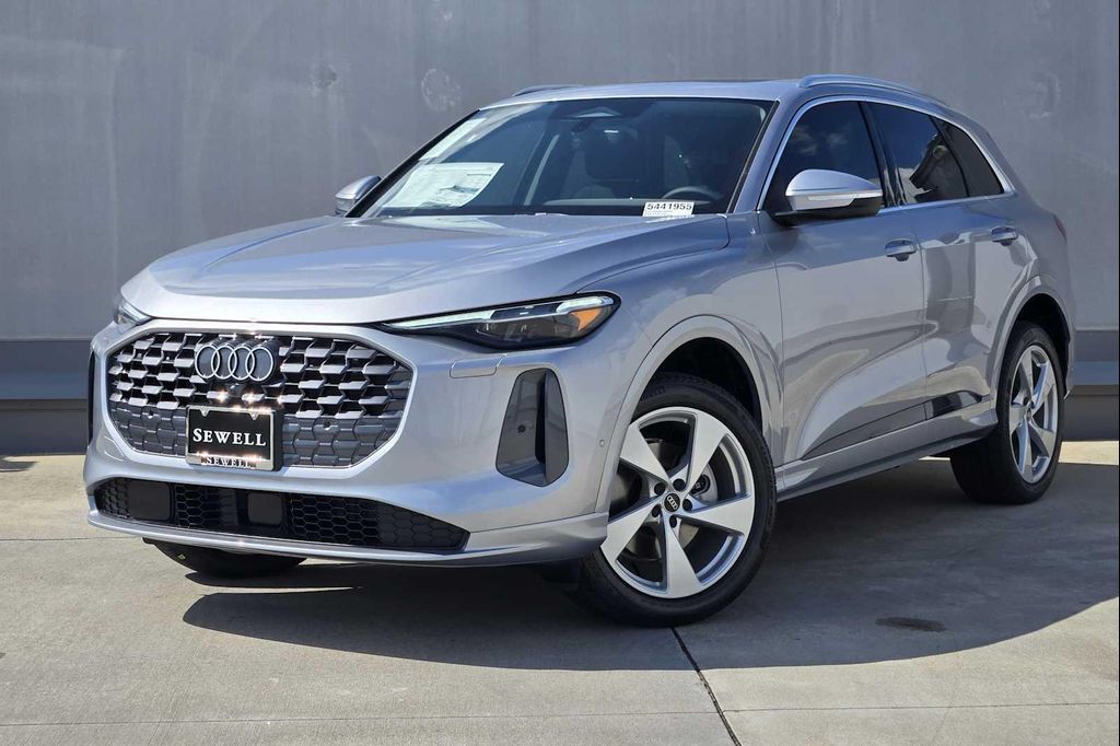 New 2026 Audi Q5 Premium Plus TFSI quattro S tronic