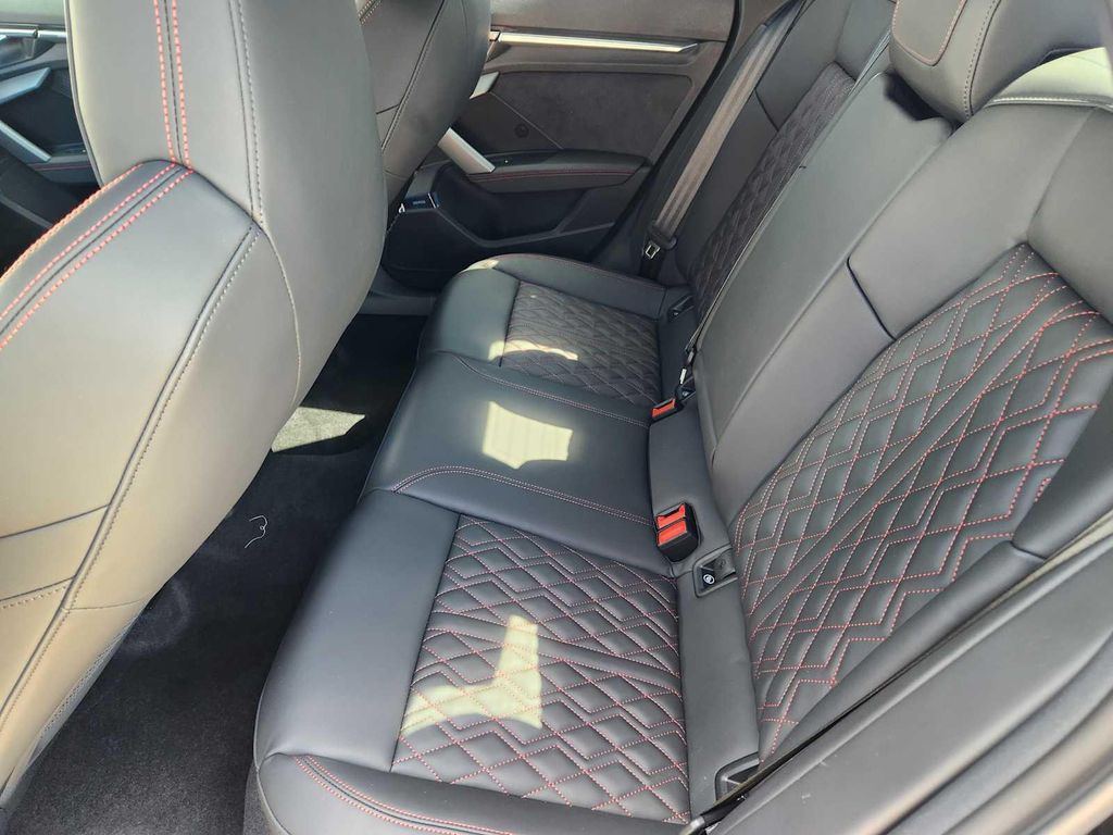 صورة مصغرة 22 لـ 2026 AUDI S3 TFSI QUATTRO S TRONIC