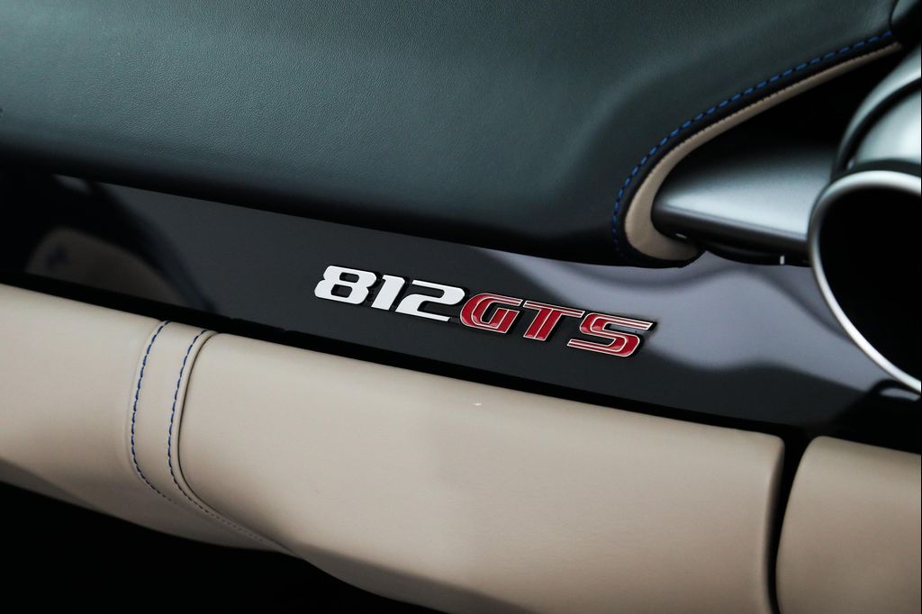 صورة مصغرة 22 لـ 2022 Ferrari 812 GTS CONVERTIBLE