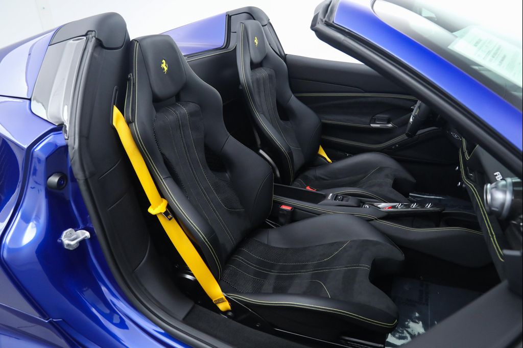 2022 Ferrari F8 SPIDER CONVERTIBLE 缩略图 23