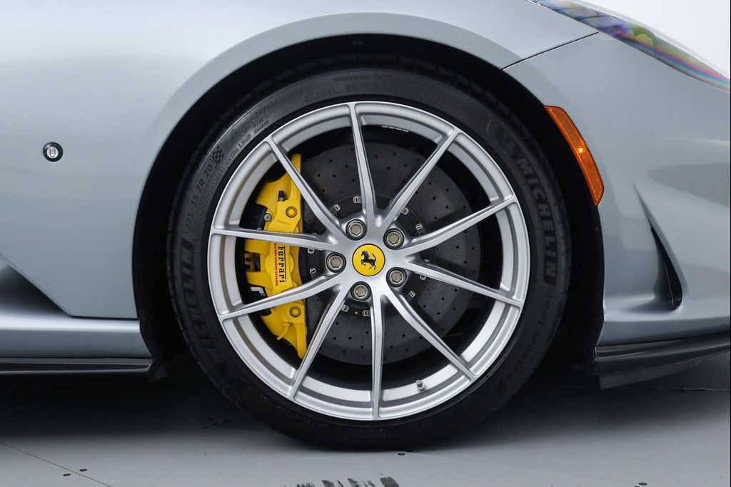 صورة مصغرة 40 لـ 2023 Ferrari 812 GTS CONVERTIBLE